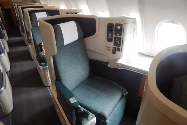 Luxury Flights & Business Class Deals | Skylux Travel Skylux Travel luxury business class flight booking