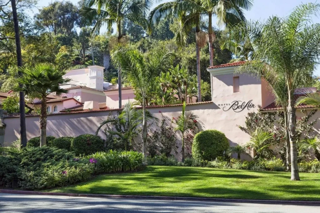 Hotel Bel-Air luxury hotel in Los Angeles surrounded by gardens